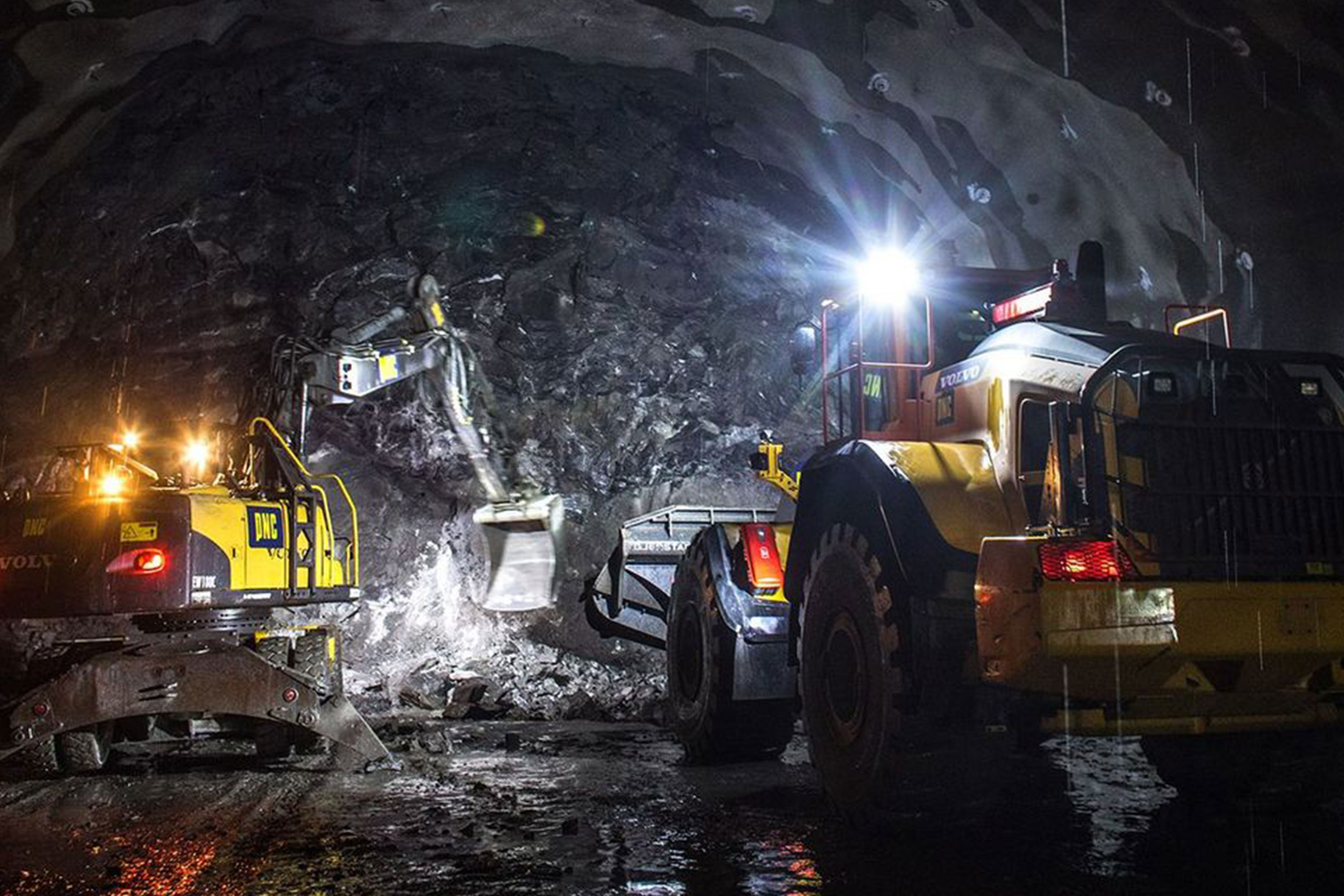 Picture of the construction of a tunnel